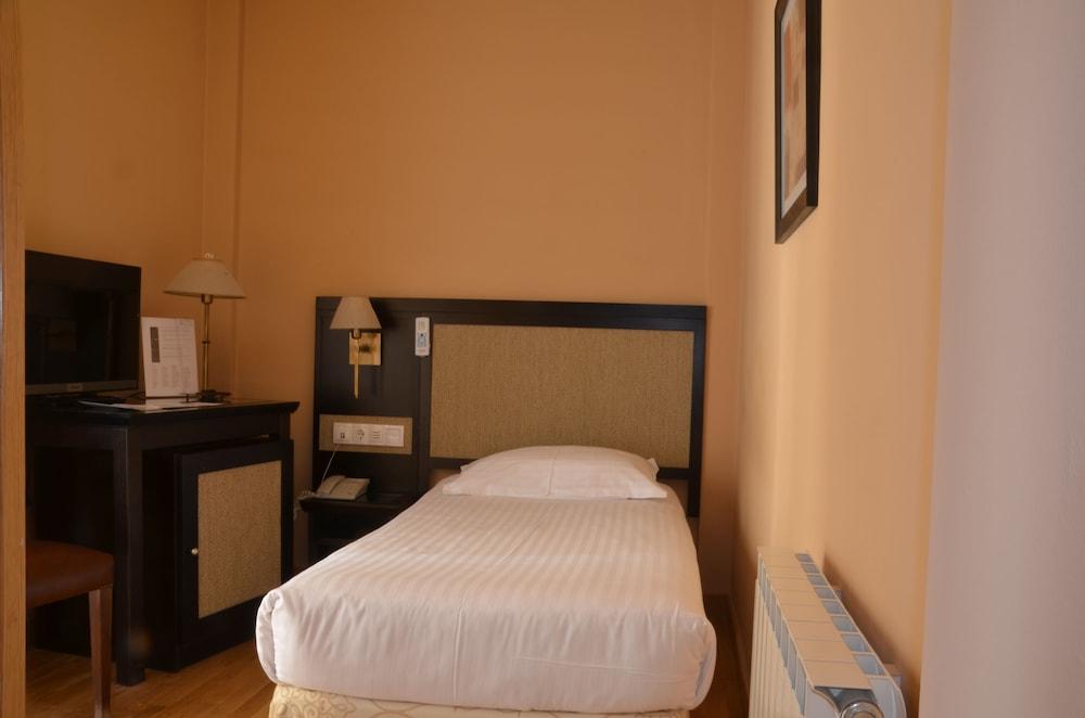 Hotel Spa Acevi Val D'Aran Vielha Exteriör bild