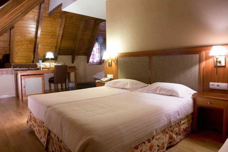 Hotel Spa Acevi Val D'Aran Vielha Exteriör bild