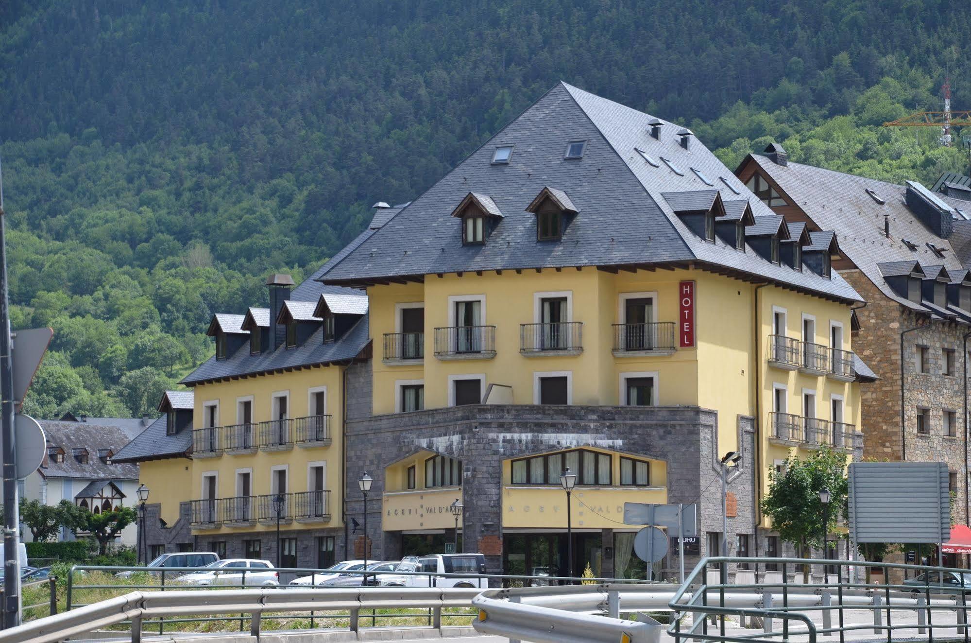 Hotel Spa Acevi Val D'Aran Vielha Exteriör bild