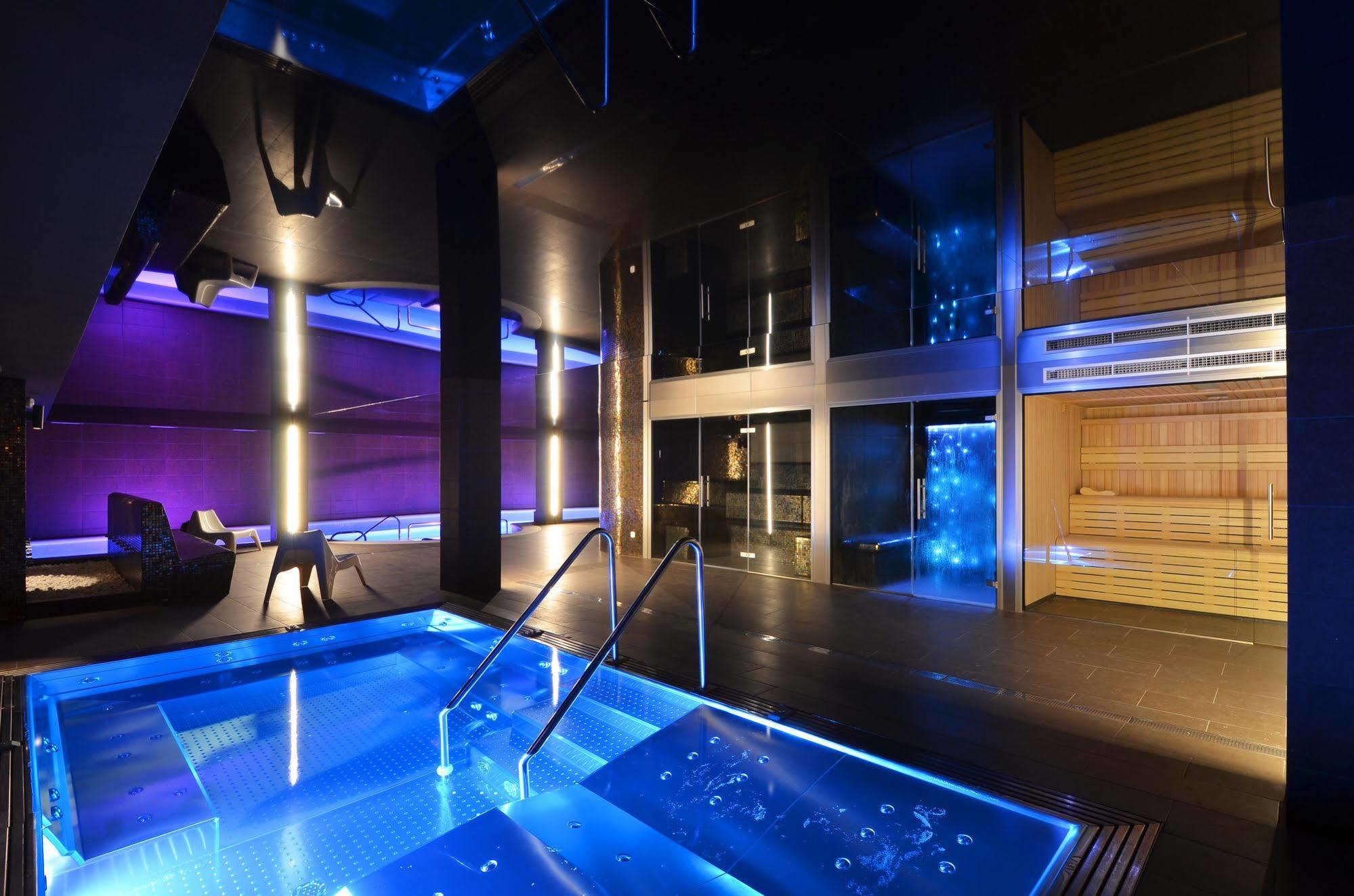 Hotel Spa Acevi Val D'Aran Vielha Exteriör bild